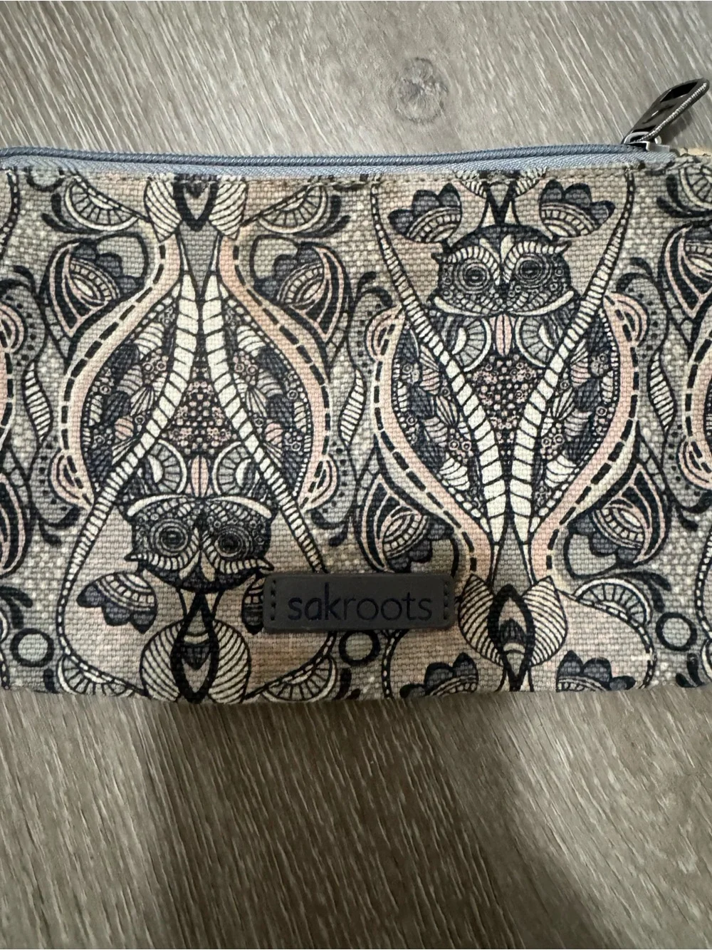 Sakroots Owl Paisley Zip Around Wallet Wristlet – Neutral Multicolor Print